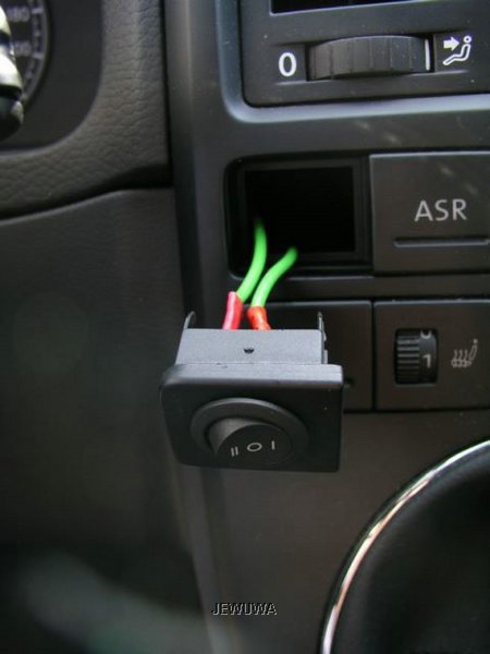 A8 - Schalter mit Kabel.jpg